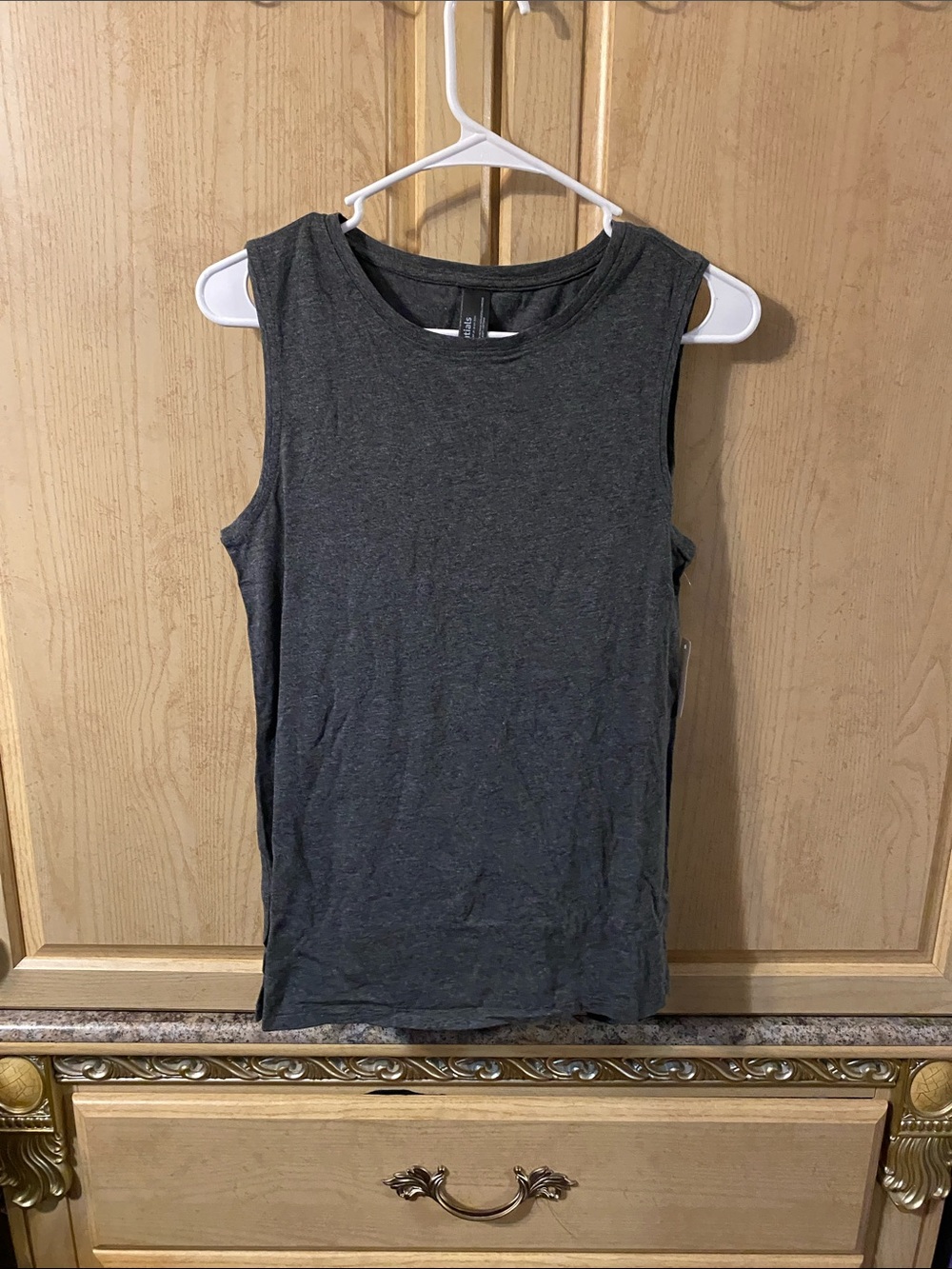 Amazon Essentials Charcoal Gray Sleeveless Crewneck Tank Top